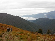Si ritorna a Cicogna lungo il "sentiero natura"che da Cicogna porta all'Alpe Pra'e all'Alpe Leciuri